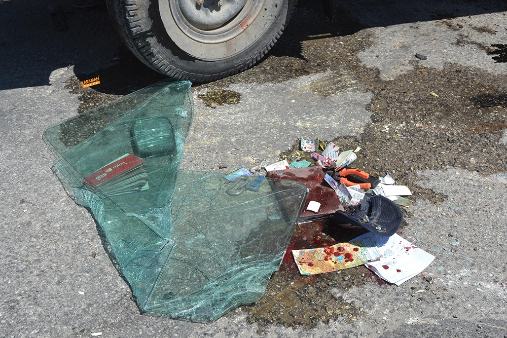 Ticari Araç İle Kamyonetin Çarpışma Anı Güvenlik Kamerasına Yansıdı 5