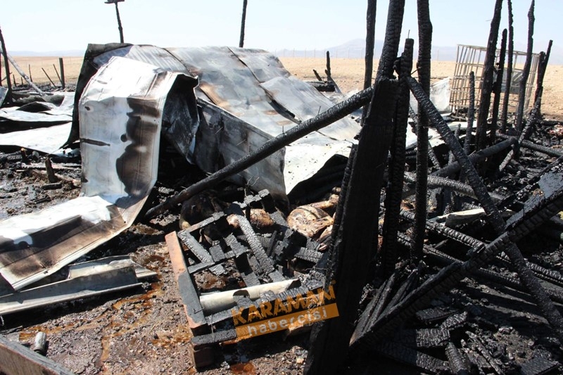 Karaman'da Ahır Yangını 7