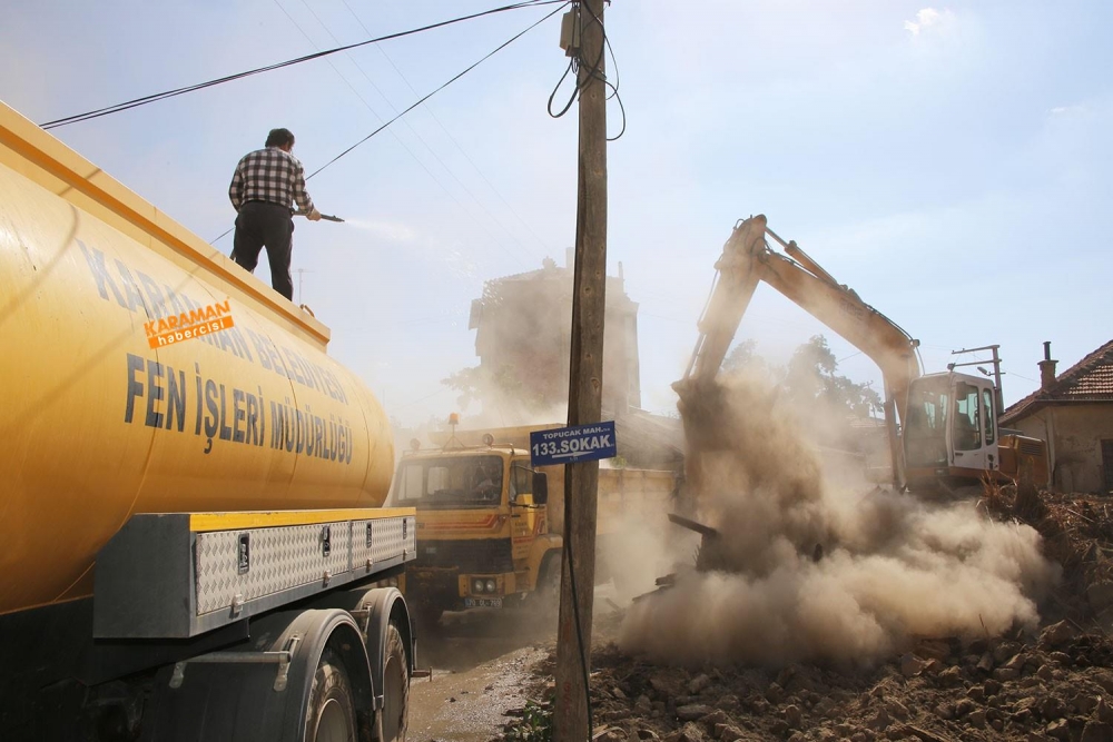 Karaman’da Bir Ay İçerisinde 30 Metruk Bina Yıkıldı 1