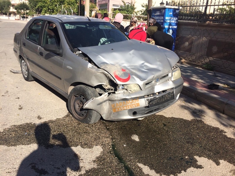 Karaman'da Okul Servisi İle Otomobil Çarpıştı 7