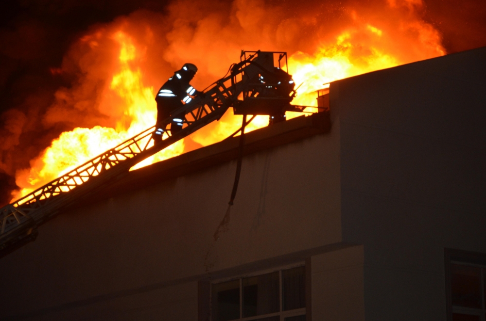 Kız Yurdundaki Yangın Söndürüldü 3