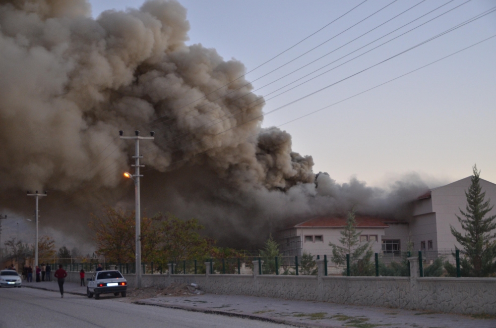 Kız Yurdundaki Yangın Söndürüldü 5