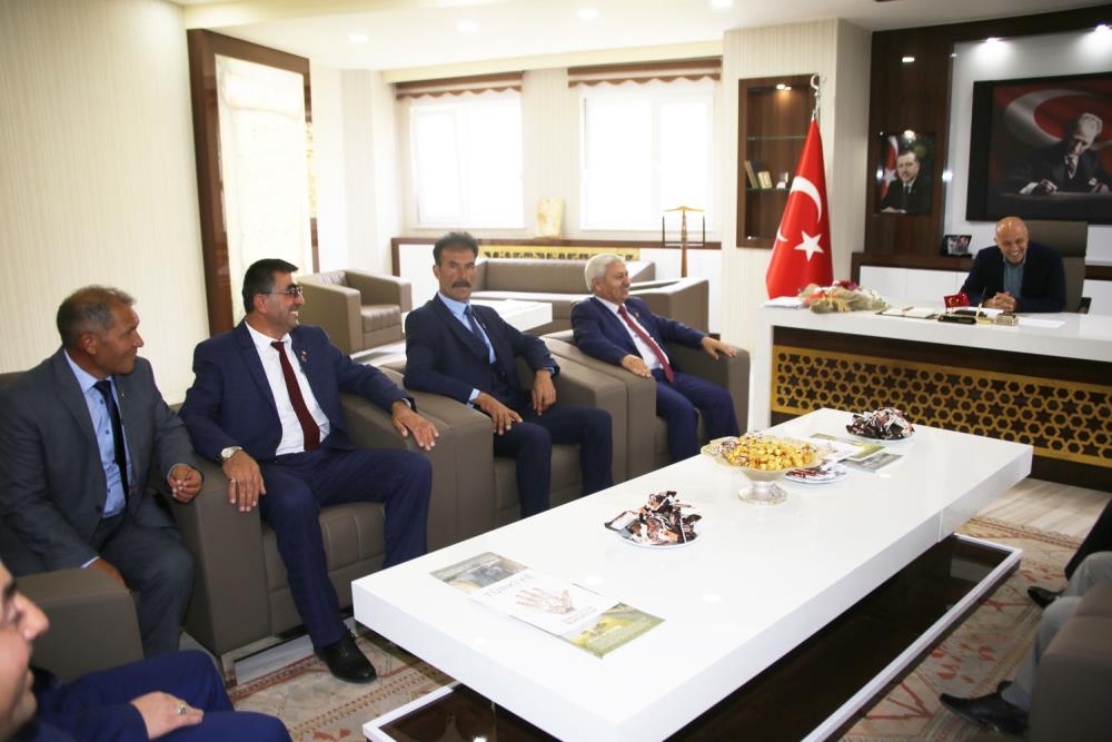 Başkan Çalışkan'a Muhtarlardan Ziyaret 6