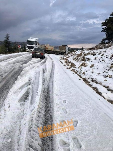 Toroslarda Kar Manzarasında Dolu Yağışı 1