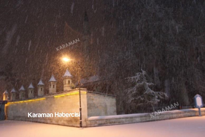 Mart Ayında Karaman'da Kar Yağışı 1