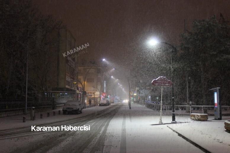 Mart Ayında Karaman'da Kar Yağışı 12