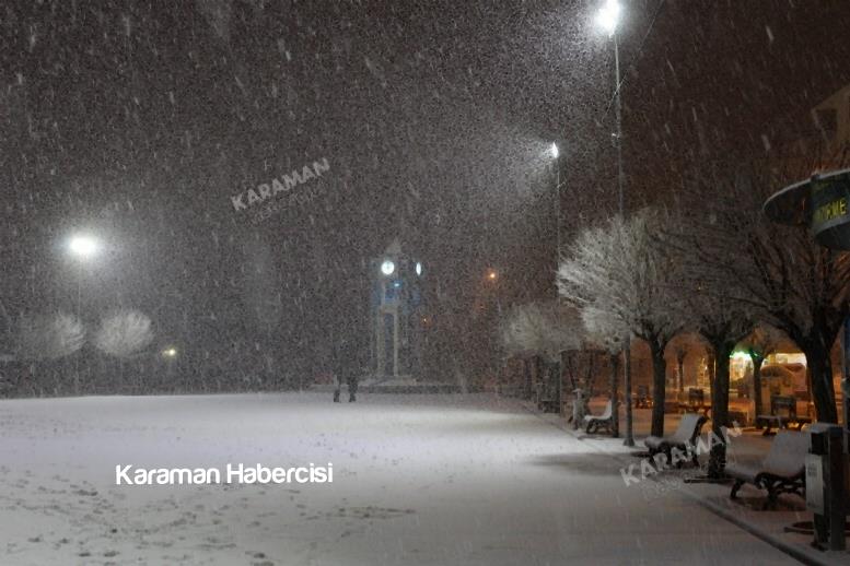 Mart Ayında Karaman'da Kar Yağışı 13