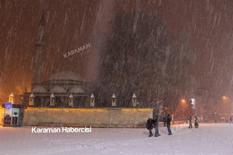 Mart Ayında Karaman'da Kar Yağışı 14