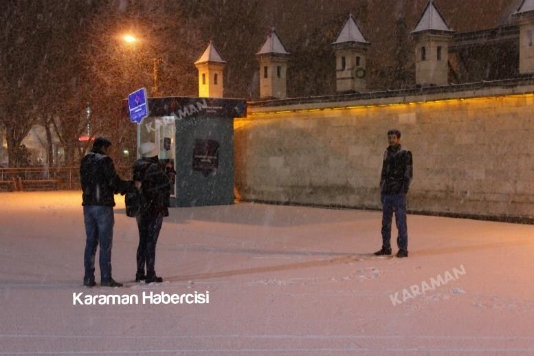 Mart Ayında Karaman'da Kar Yağışı 7