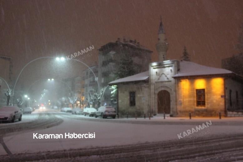 Mart Ayında Karaman'da Kar Yağışı 8