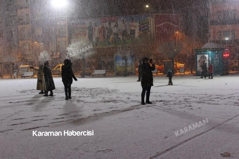 Mart Ayında Karaman'da Kar Yağışı 9