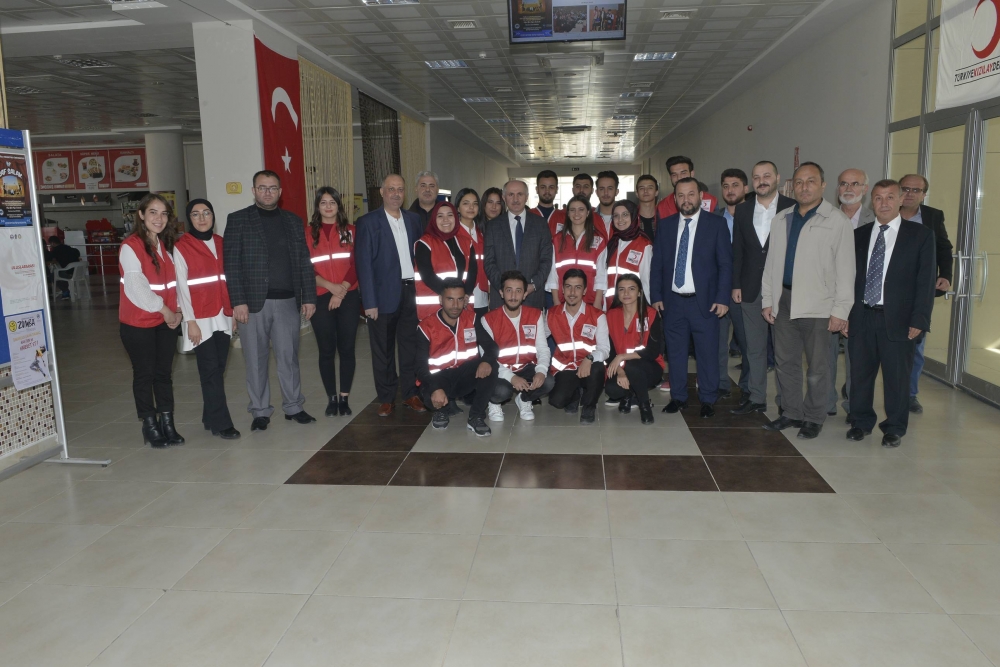 Kızılay Hilal-i Ahmer Sergisi Ve Kan Bağışı Kampanyası Düzenlendi 2
