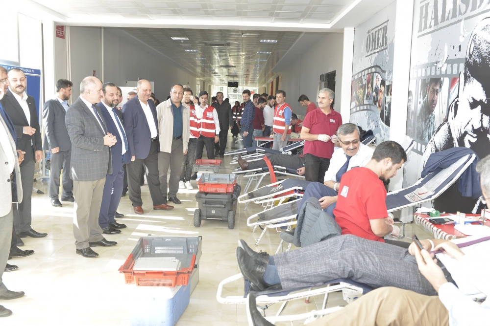 Kızılay Hilal-i Ahmer Sergisi Ve Kan Bağışı Kampanyası Düzenlendi 8