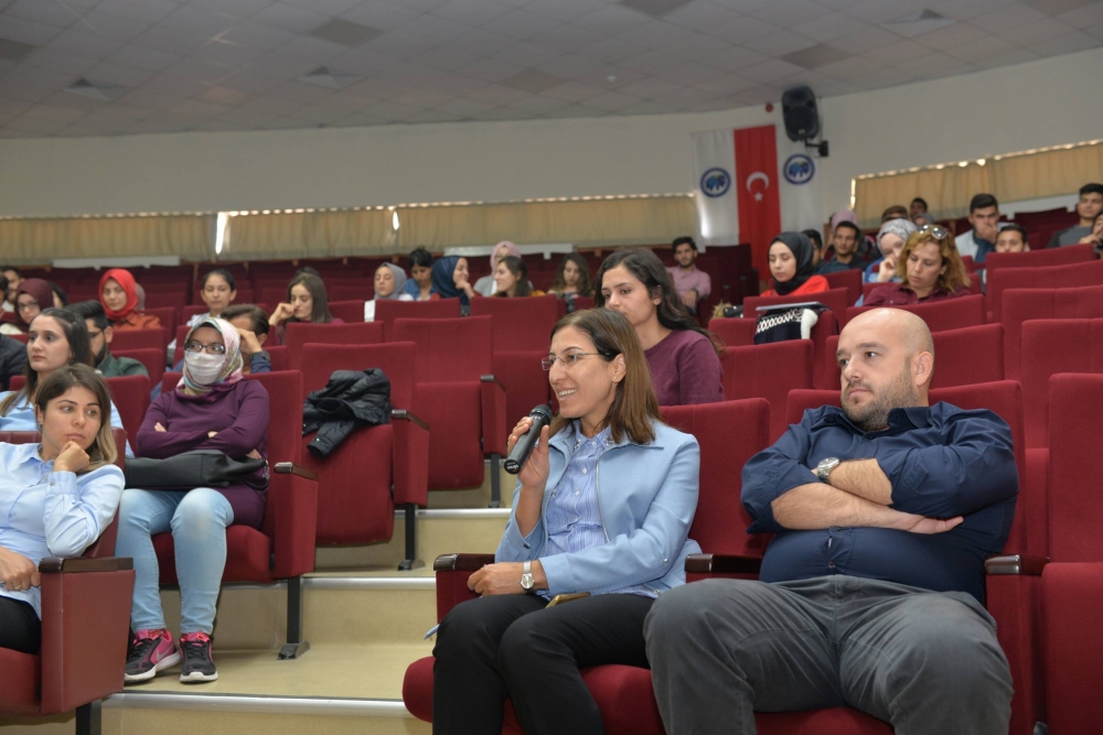 Uluslararası Değişim Programları Bilgilendirme Toplantısı Düzenlendi 6