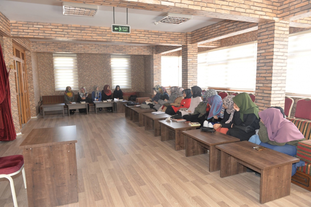 Kmü’de Kitap Tahlili 3