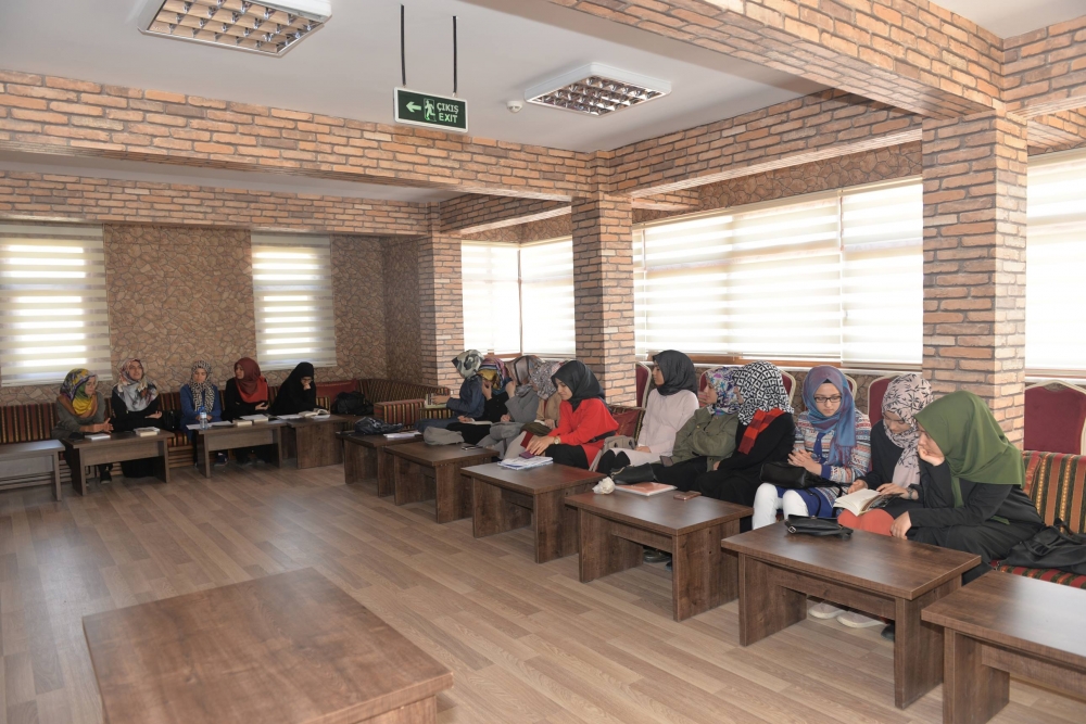 Kmü’de Kitap Tahlili 4