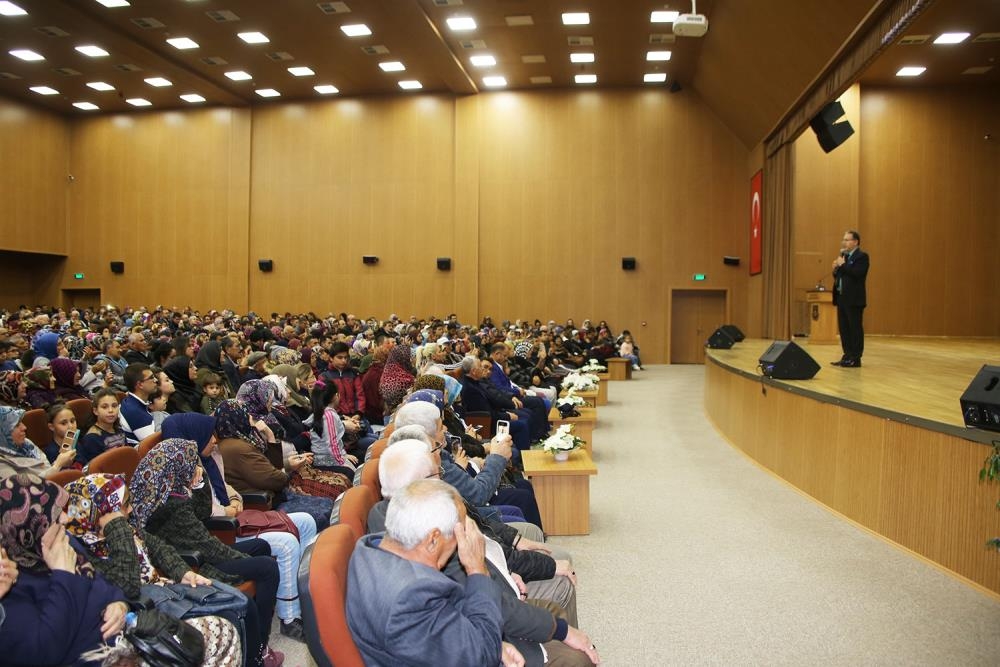 Prof. Dr. Mustafa Karataş Karamanlılarla Buluştu 9