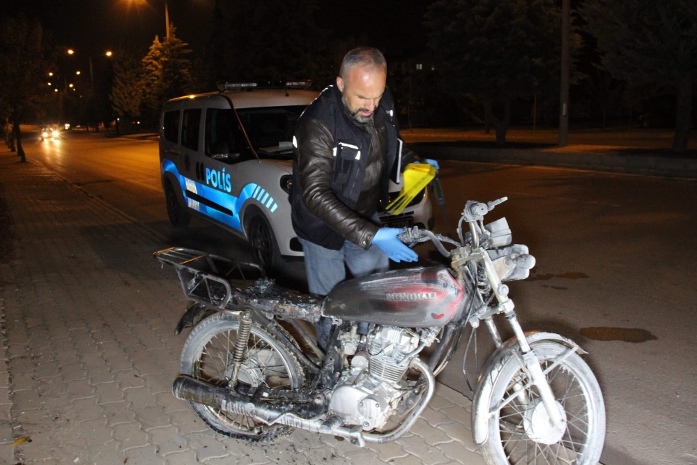 Karaman'da çalıntı motosiklet yanmış halde bulundu 2