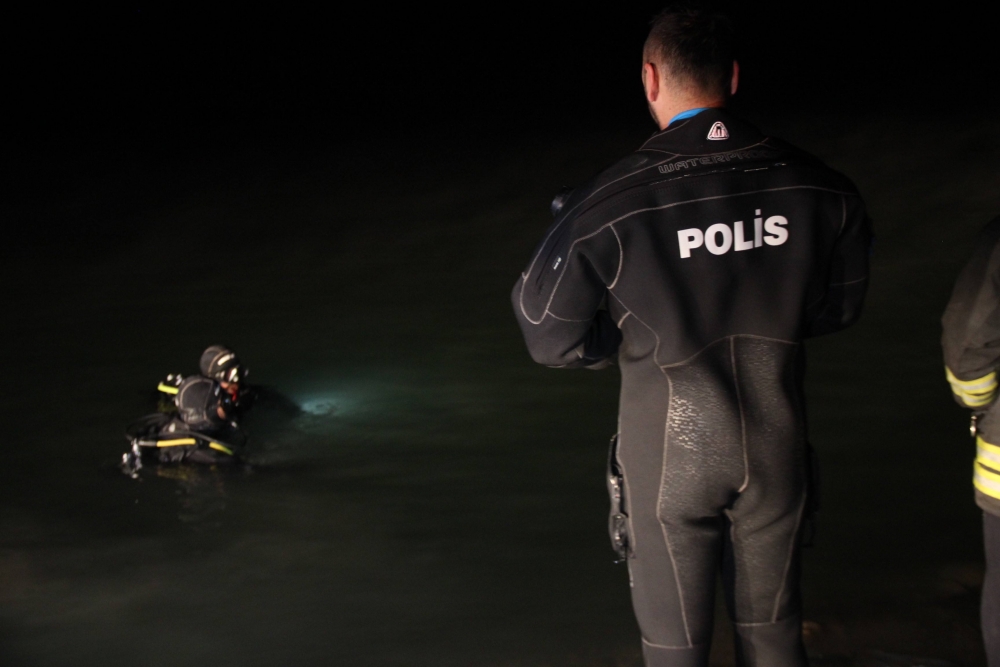 Baraj Gölüne Giren Otomobilin Sürücüsü Boğuldu 3