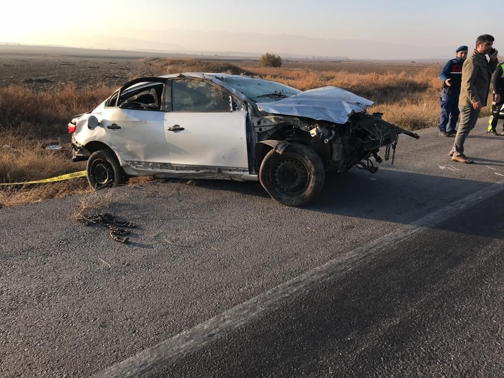 Otomobil Takla Attı: 1 Ölü, 2 Yaralı 3