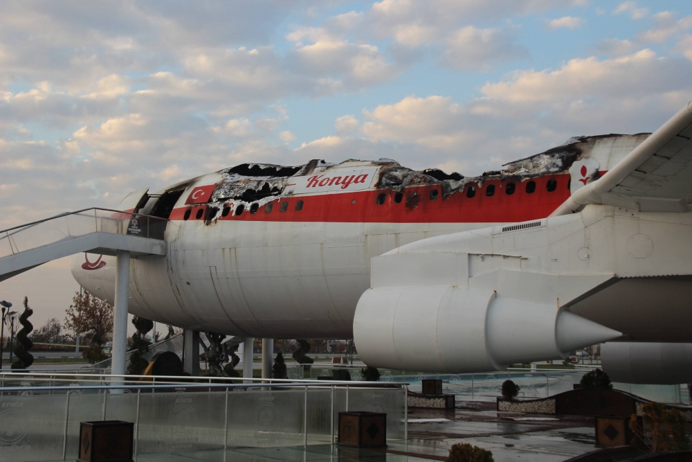 Uçak Restoranda Yangın 3