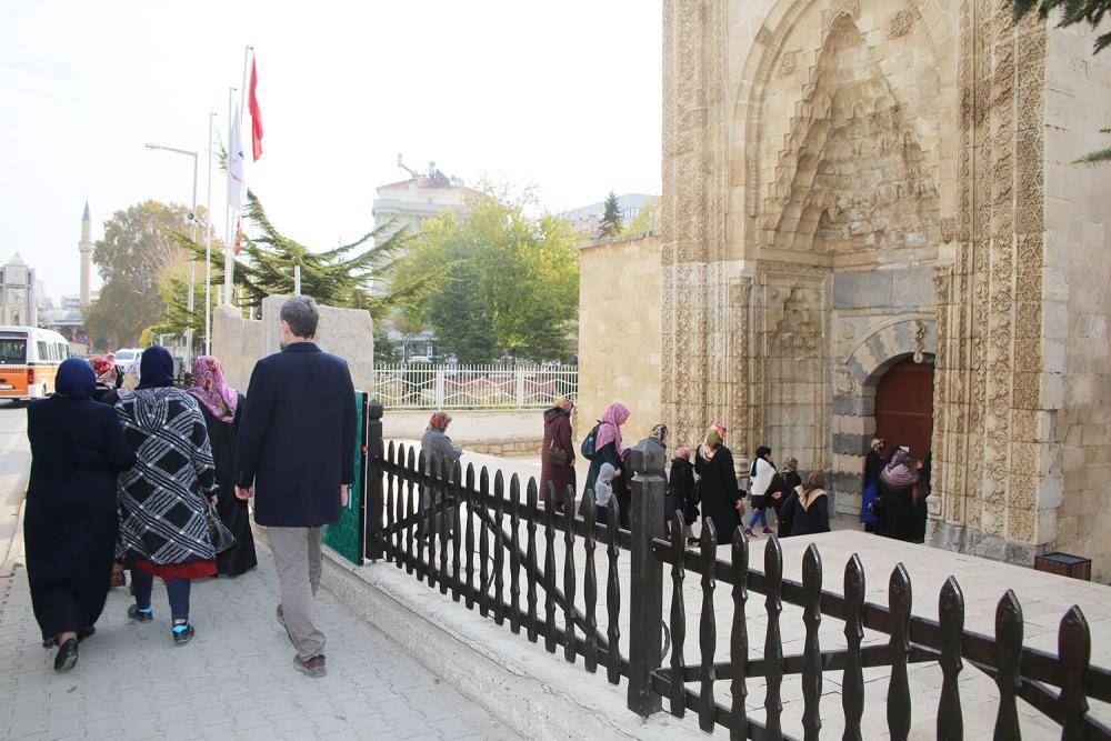 Karamanlı Hanımların Şehir Gezilerine İlgisi Sürüyor 5