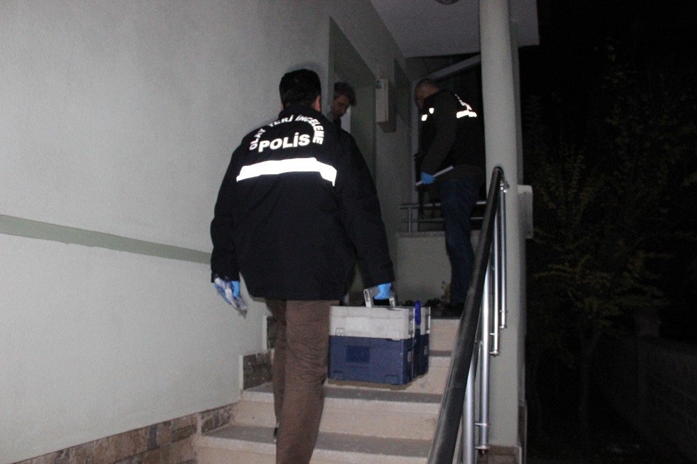 Karaman'da Hırsılar O Eve Girmekten Bıkmadılar 1