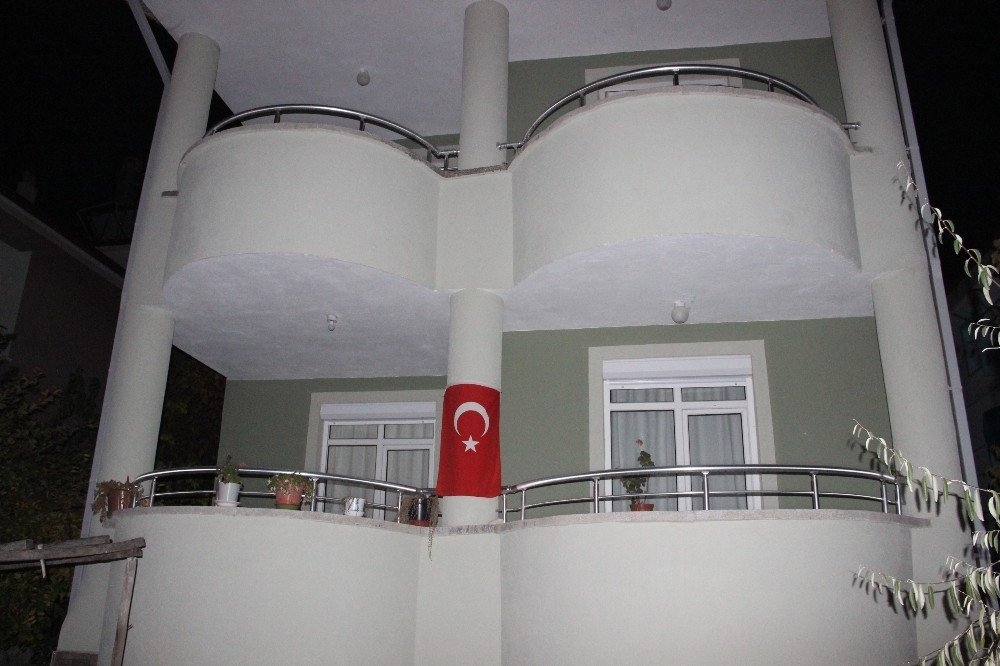 Karaman'da Hırsılar O Eve Girmekten Bıkmadılar 2