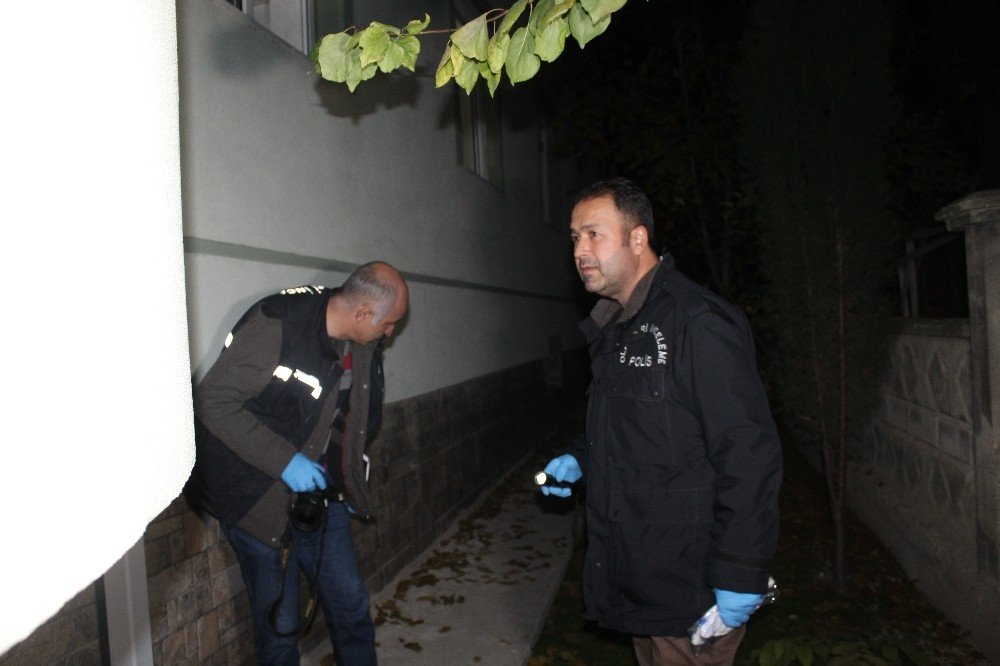 Karaman'da Hırsılar O Eve Girmekten Bıkmadılar 3