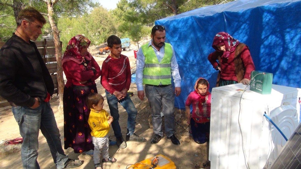 Sarıkeçili Yörük Aile Çamaşır Makinesiyle Tanıştı 4