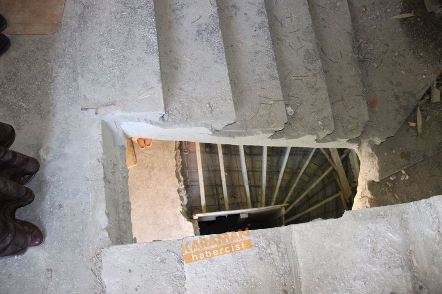Karaman'da Merdivenden Düşen Usta Yaralandı 2