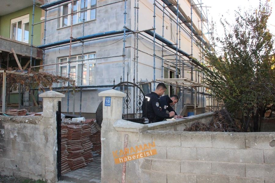 Karaman'da Merdivenden Düşen Usta Yaralandı 4