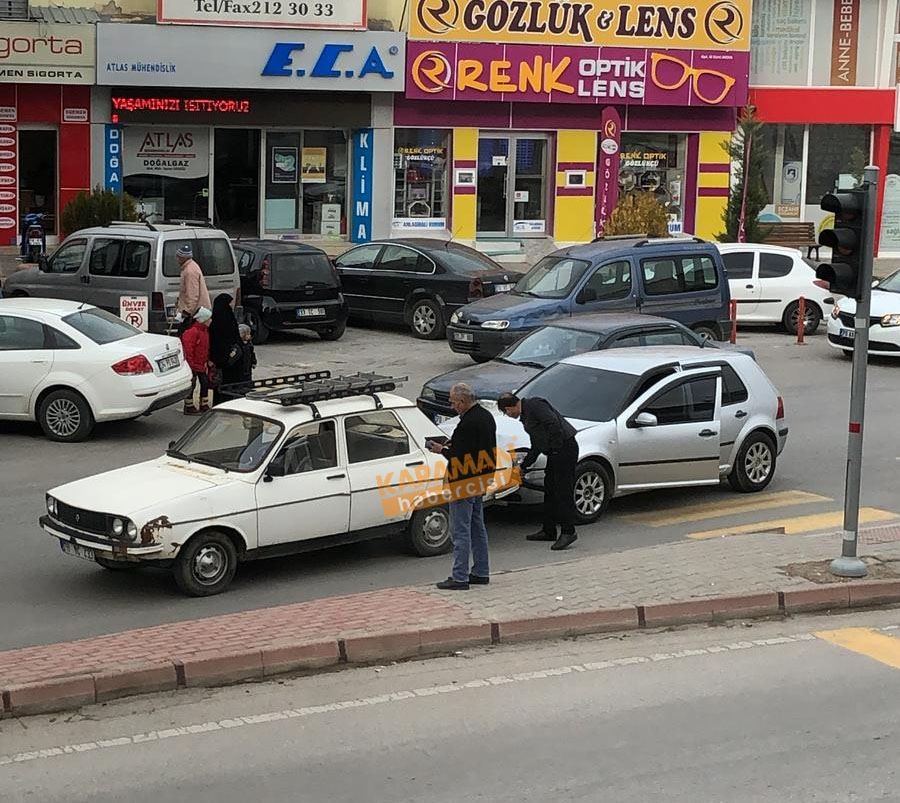 Atatürk Bulvarında Trafik Kazaları 5