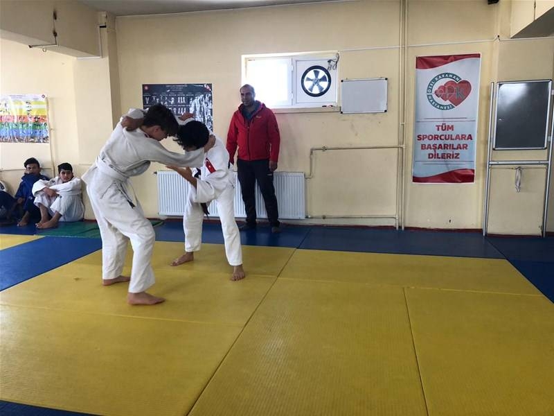 Gençler Judoda Spor Lisesi’nden Çifte Şampiyonluk 1