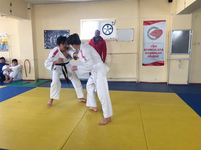 Gençler Judoda Spor Lisesi’nden Çifte Şampiyonluk 6