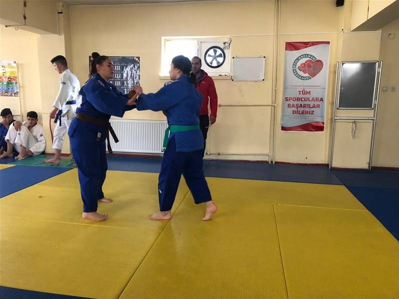 Gençler Judoda Spor Lisesi’nden Çifte Şampiyonluk 7