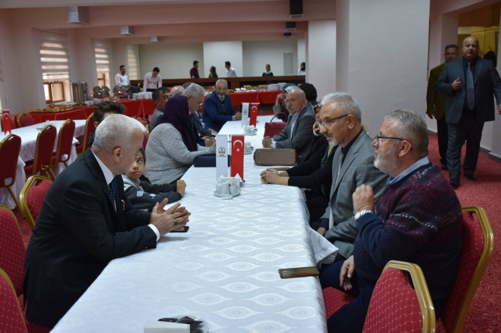 Kuntoğlu Emektar Öğretmenlerle Kahvaltıda Buluştu 2