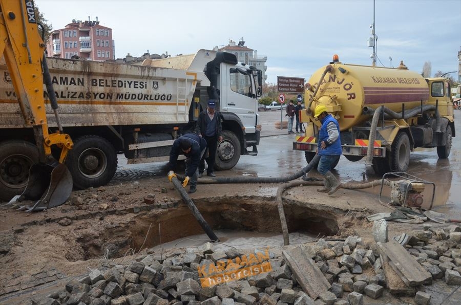 Karaman'da Kazdıkları Çukura Düşen İşçiler Yaralandı 1