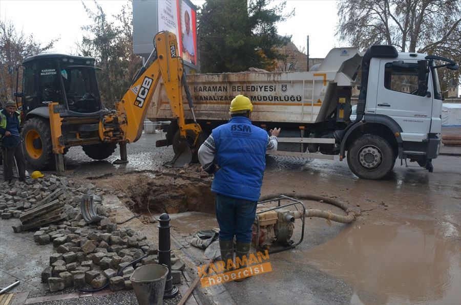 Karaman'da Kazdıkları Çukura Düşen İşçiler Yaralandı 2