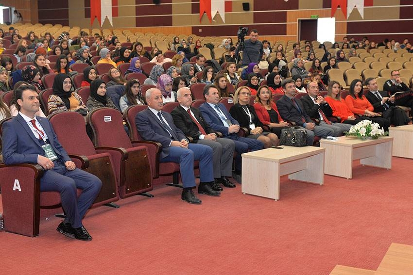 KMÜ’de  ‘Öğretmen Ve Çocuk Olmak’ Konulu Çalıştay Düzenlendi 10