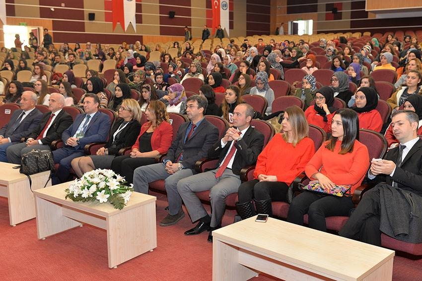 KMÜ’de  ‘Öğretmen Ve Çocuk Olmak’ Konulu Çalıştay Düzenlendi 11