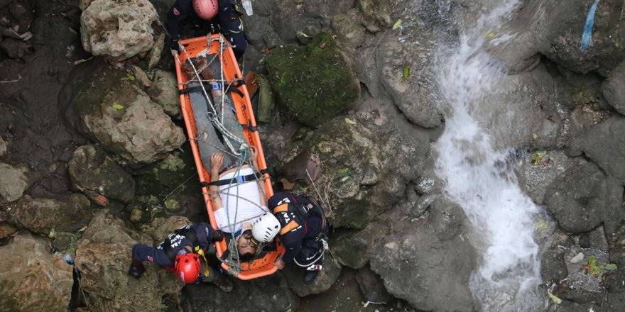 Antalya'da 30 Metrelik Kanyonda Film Gibi Kurtarma Operasyonu