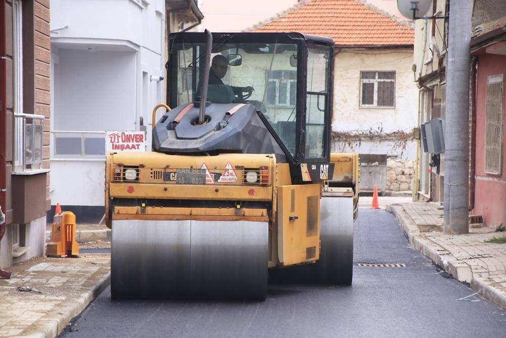 Asfalt Çalışmaları Kırbağı Mahallesi’nde 3