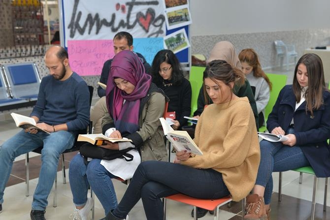 KMÜ Öğrenci Topluluğundan Kitap Okuma Etkinliğli 3