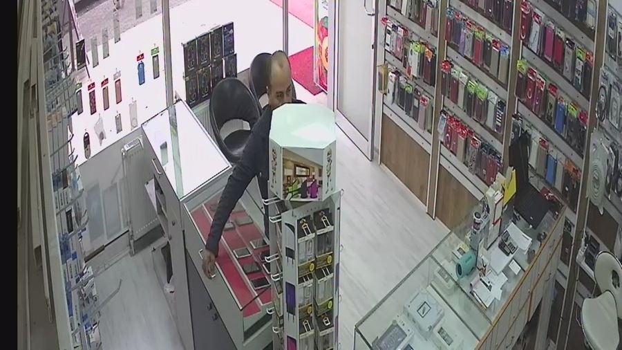 Karaman'da Cep Telefonu Hırsızlığı Güvenlik Kamerasında 1