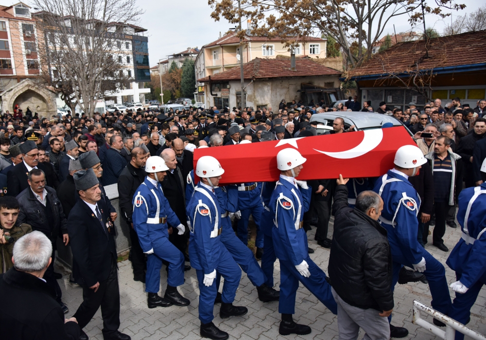 Karamanlı Gazi Son Yolculuğuna Uğurlandı 3