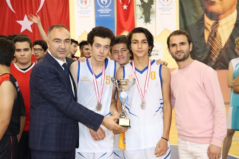 Karaman'da Düzenlenen Basketbol Final Maçları Nefes Kesti 14