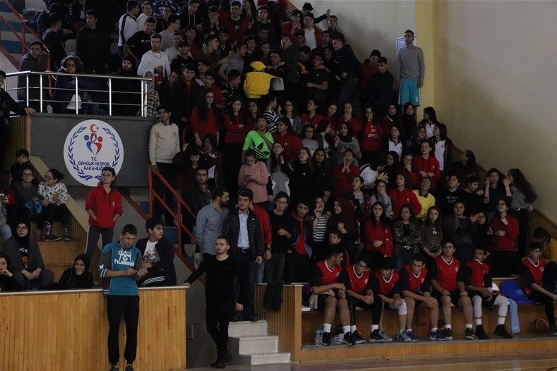 Karaman'da Düzenlenen Basketbol Final Maçları Nefes Kesti 21