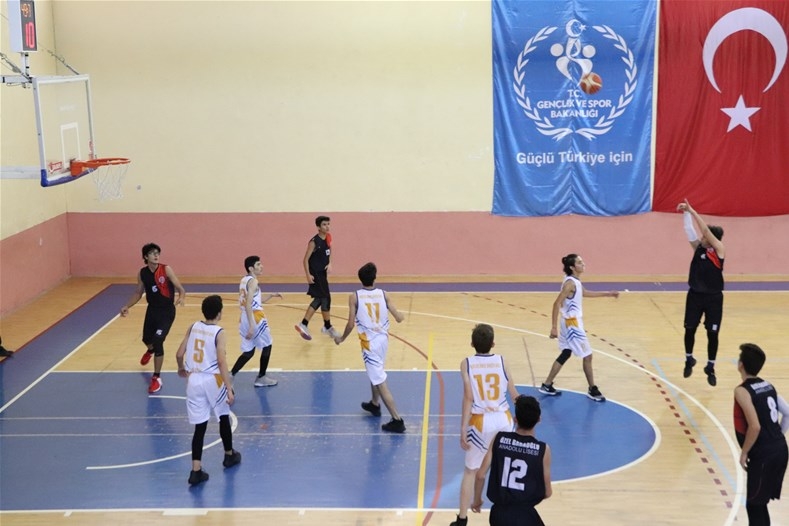 Karaman'da Düzenlenen Basketbol Final Maçları Nefes Kesti 6