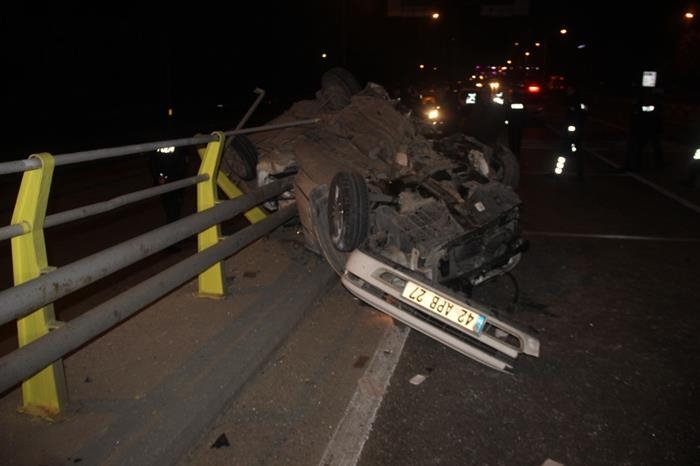 Hurdaya Dönen Otomobilin Sürücüsü Kazadan Yaralı Kurtuldu 2